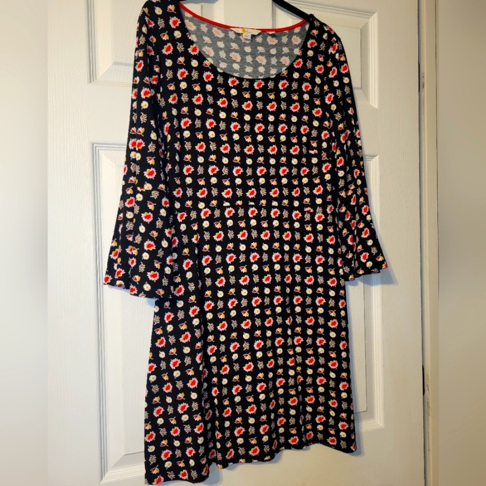 Boden Ditsy Floral Black Mini Dress Size 10R Soft Stretch Bell‎ Sleeve